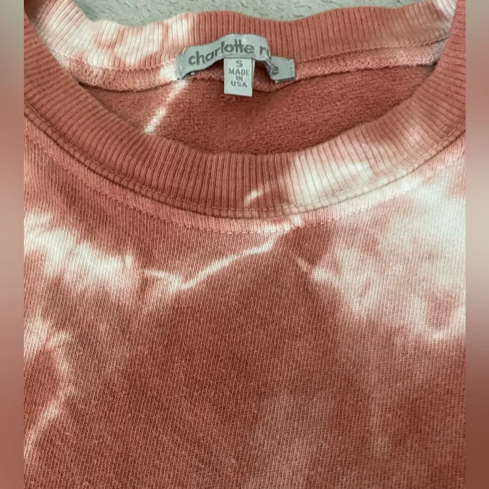 GUC CHARLOTTE RUSSE CROPPED TIE-DYE SWEATSHIRT - Picture 2 of 2